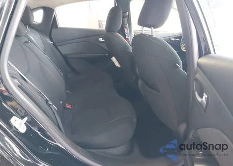 2013 Dodge Dart Sxt z USA, uszkodzony, nr VIN 1C3CDFBA3DD307367